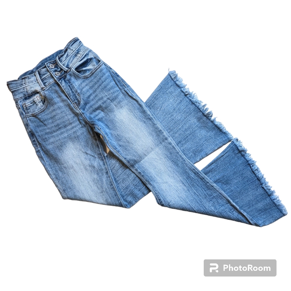 KanCan Signature High Rise Super Flare Jeans Sz 24 Frayed Hem Light Wash Stretch
